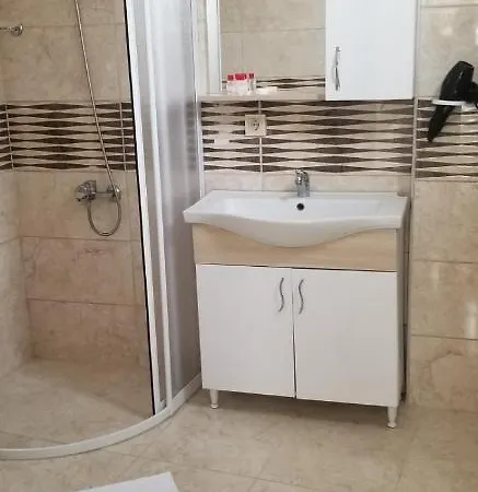 Sanli فندق