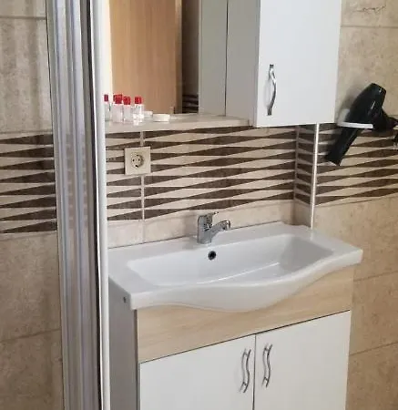 Sanli Hotel *